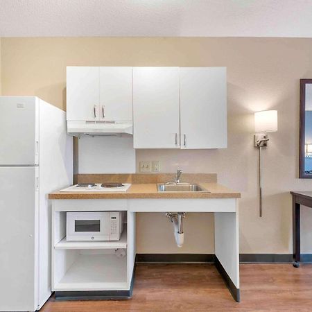 Extended Stay America Premier Suites - Tampa - Fairgrounds - Casino Экстерьер фото