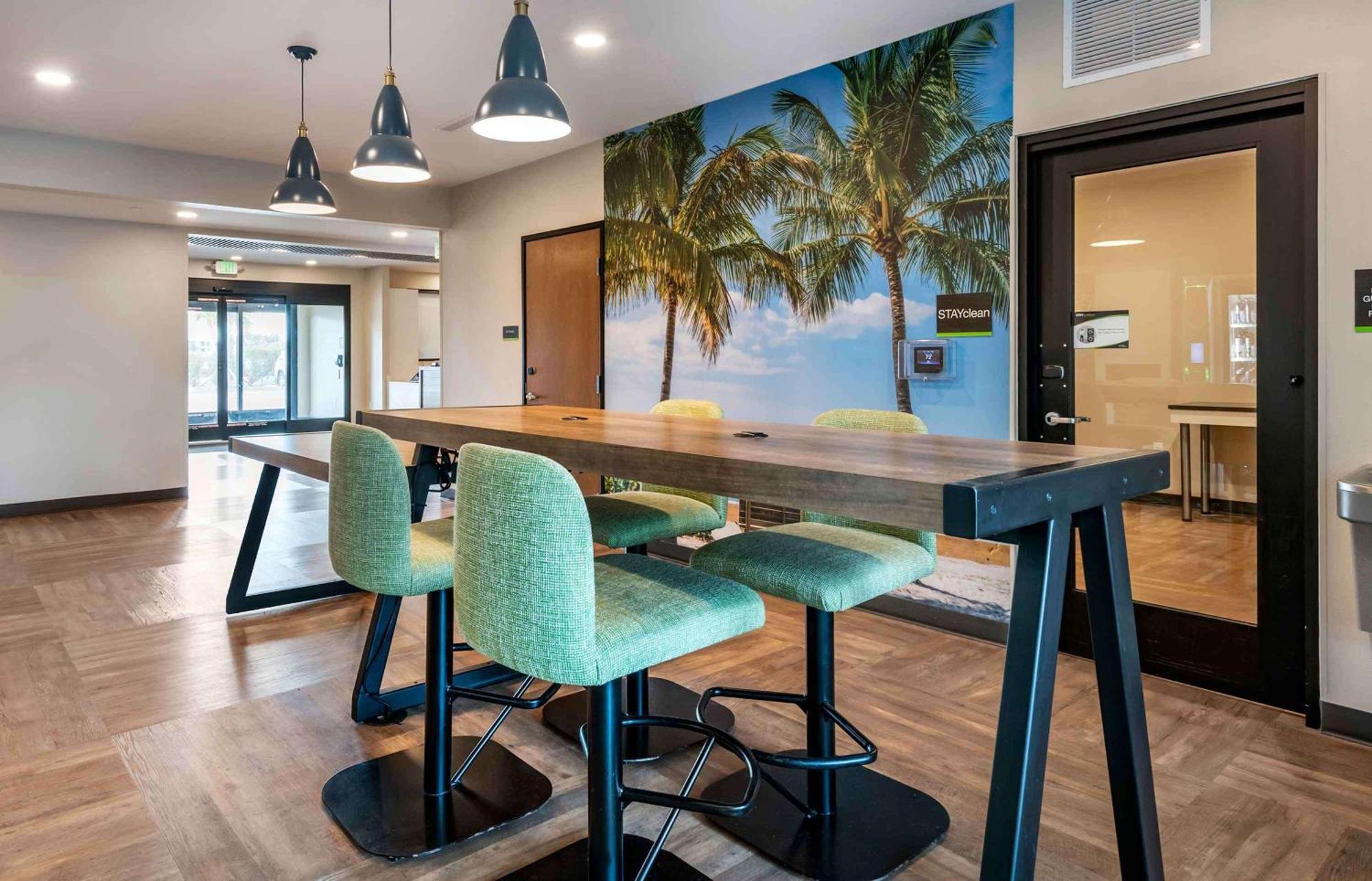 Extended Stay America Premier Suites - Tampa - Fairgrounds - Casino Экстерьер фото