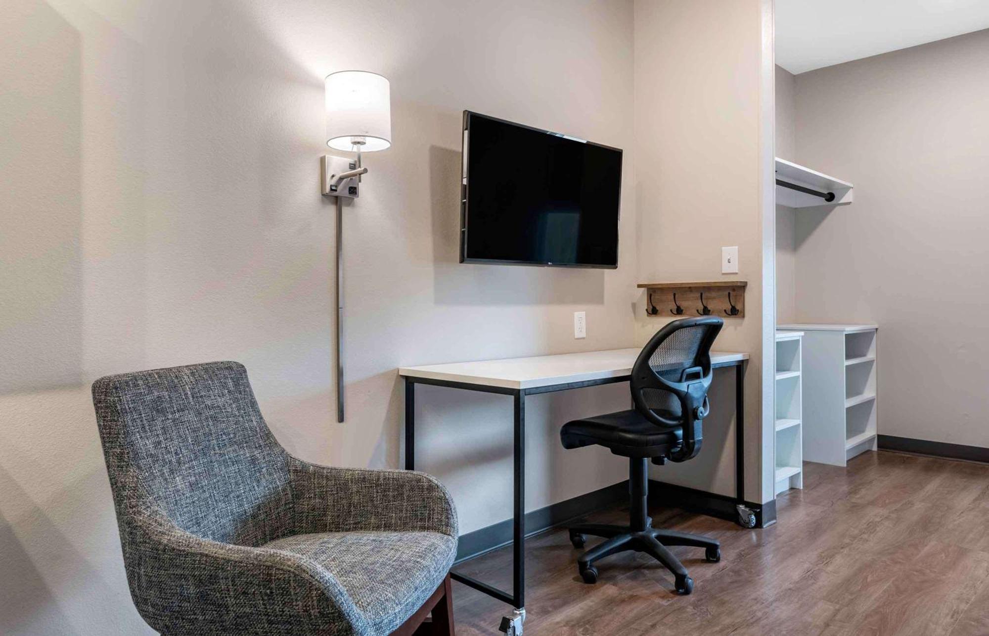 Extended Stay America Premier Suites - Tampa - Fairgrounds - Casino Экстерьер фото